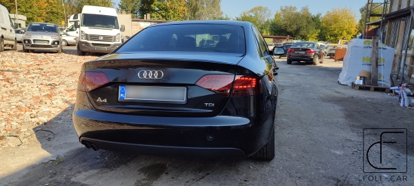 Audi A4 
 Przyciemnianie lamp